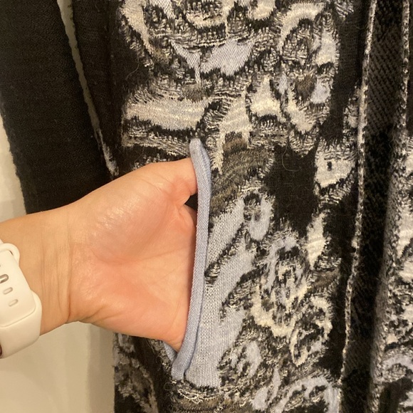 Free People sweater - Picture 6 of 11